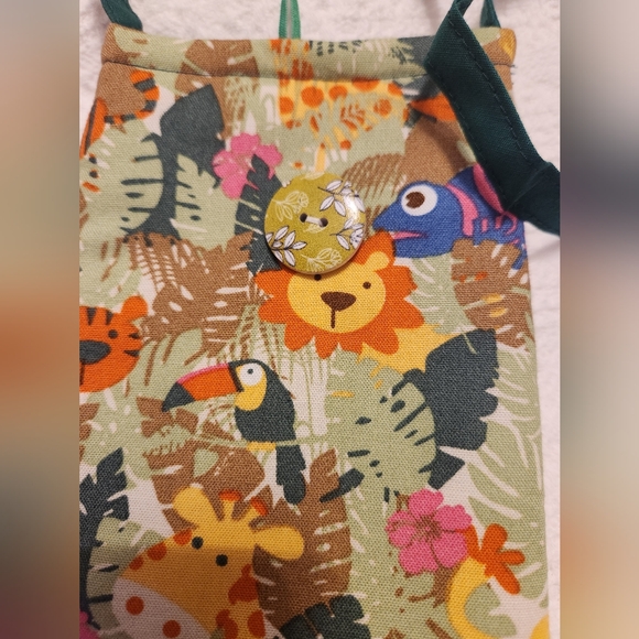 Handmade crossbody colorful Animal/Jungle themed Cell Phone Bag - Picture 3 of 6